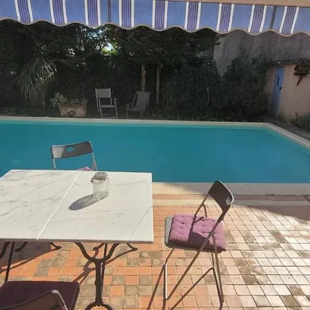 Maison Du Soleil Quiet And * Les Angles (Gard)